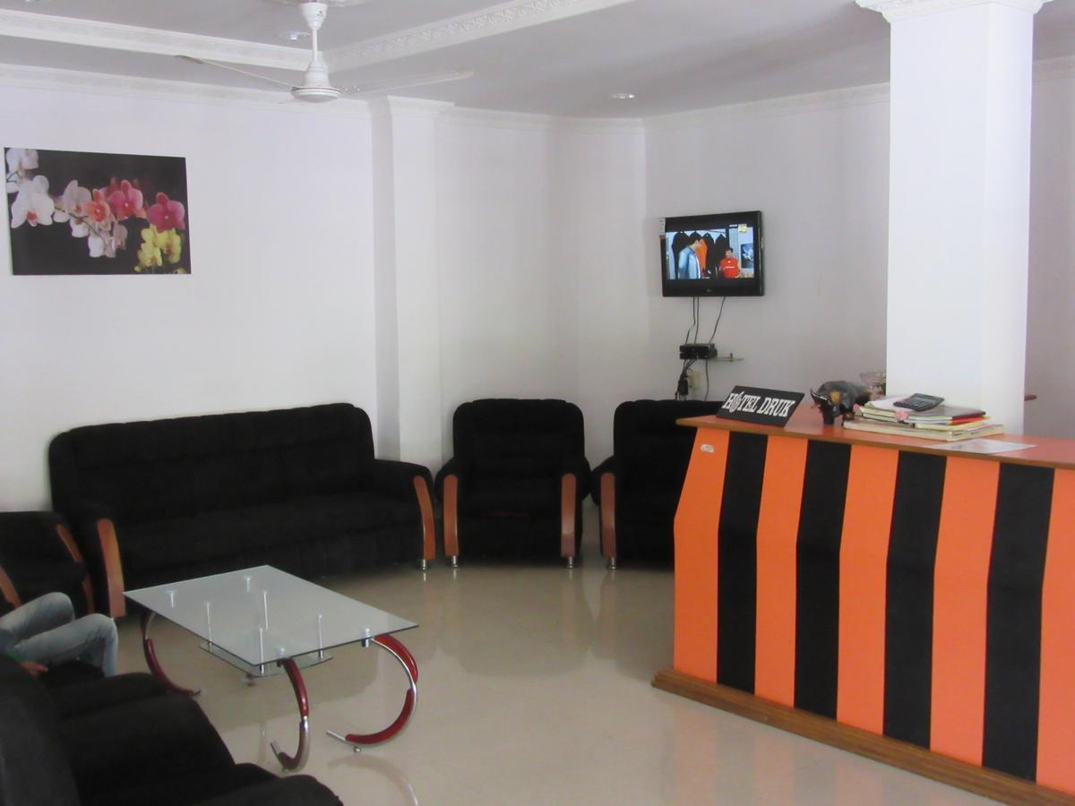 Hotel Druk Bhalukpung Bagian luar foto