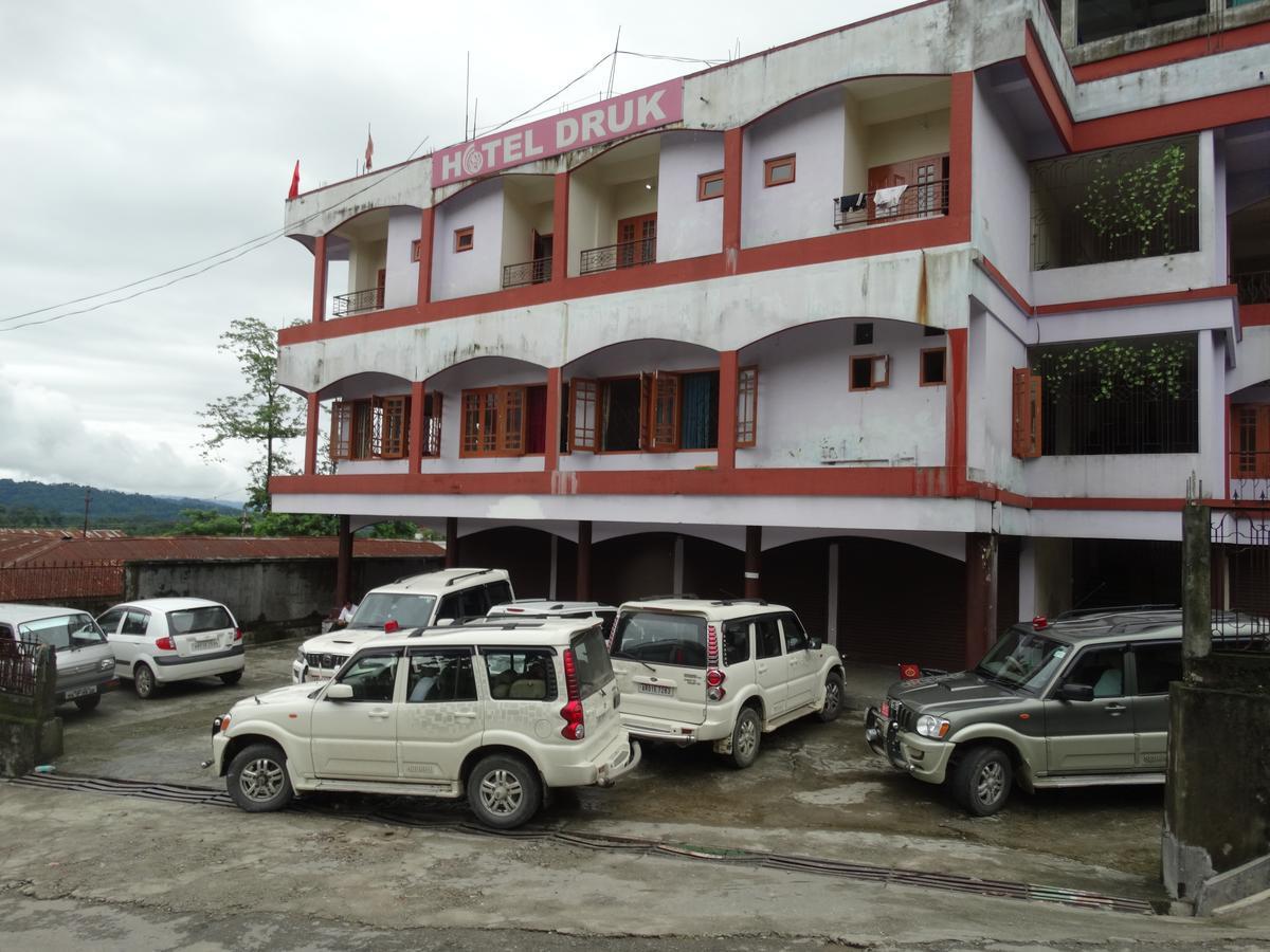 Hotel Druk Bhalukpung Bagian luar foto